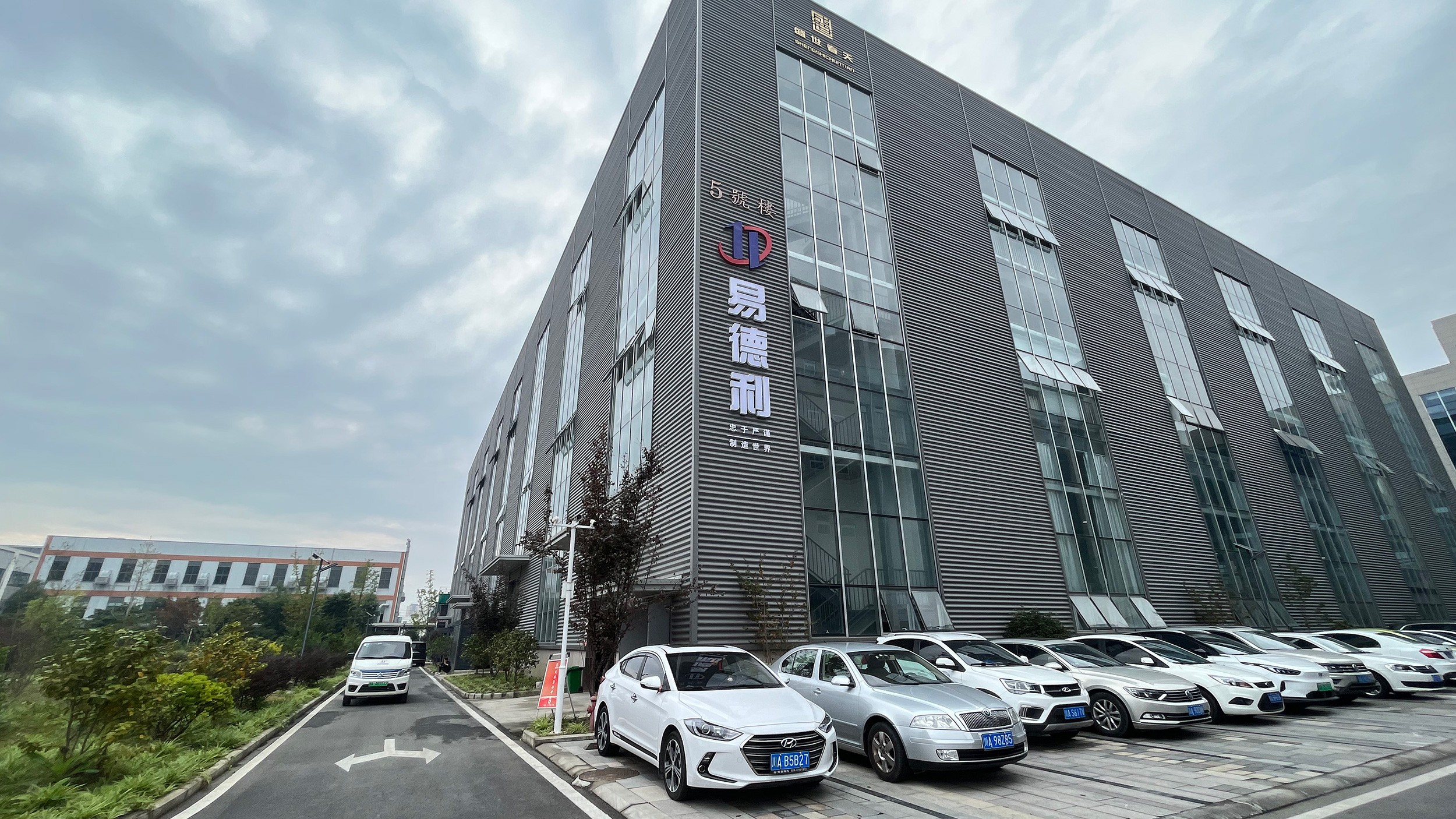 時速200公里中國高速動車組出口歐洲，制造業(yè)又有一大驚喜